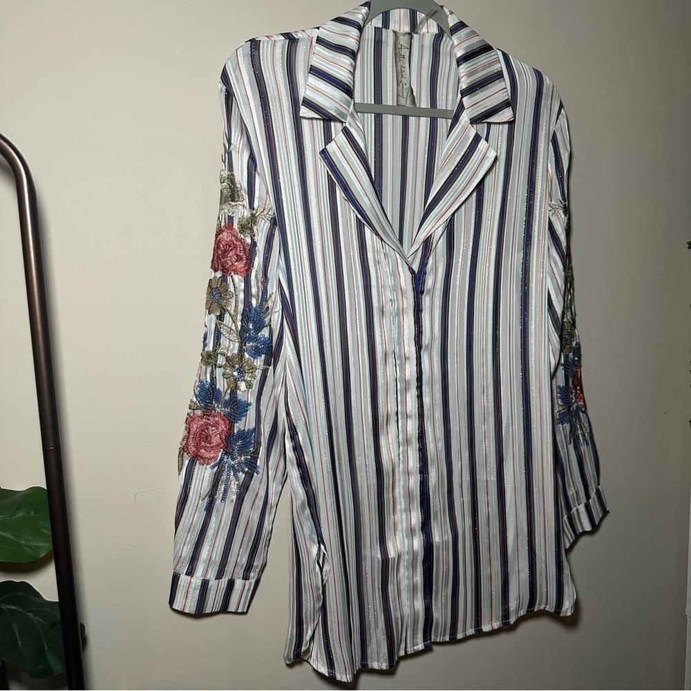 Aratta Silent Journey Striped Floral Embroidered Button Down Top Bundle Size S-M - Picture 4 of 16